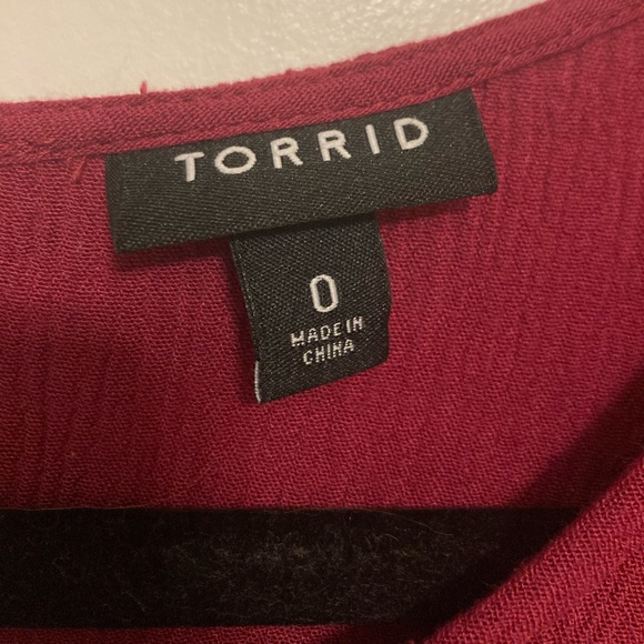 Torrid Maroon Long Sleeve Keyhole Blouse - Picture 2 of 4
